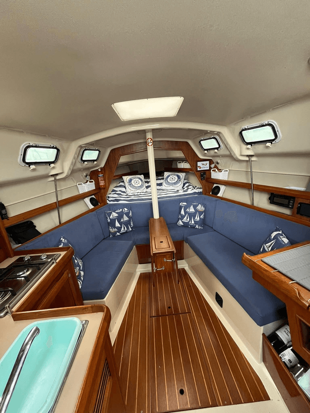 Hunter Legend 28