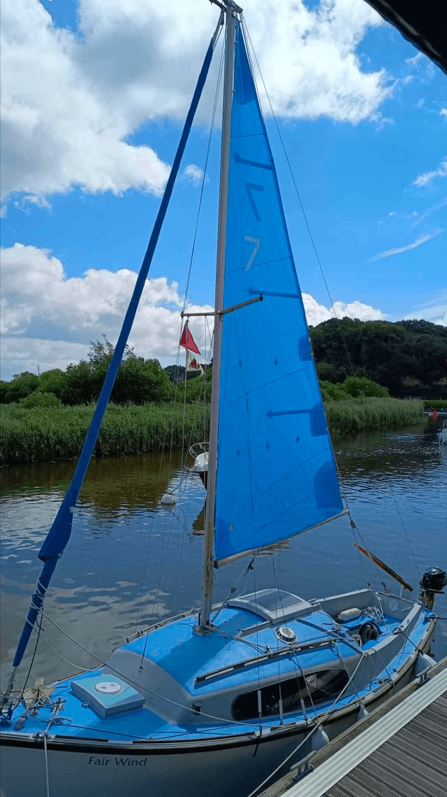 Voyager 19 Sailing Boat