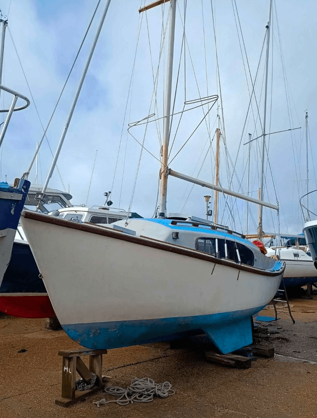Voyager 19 Sailing Boat